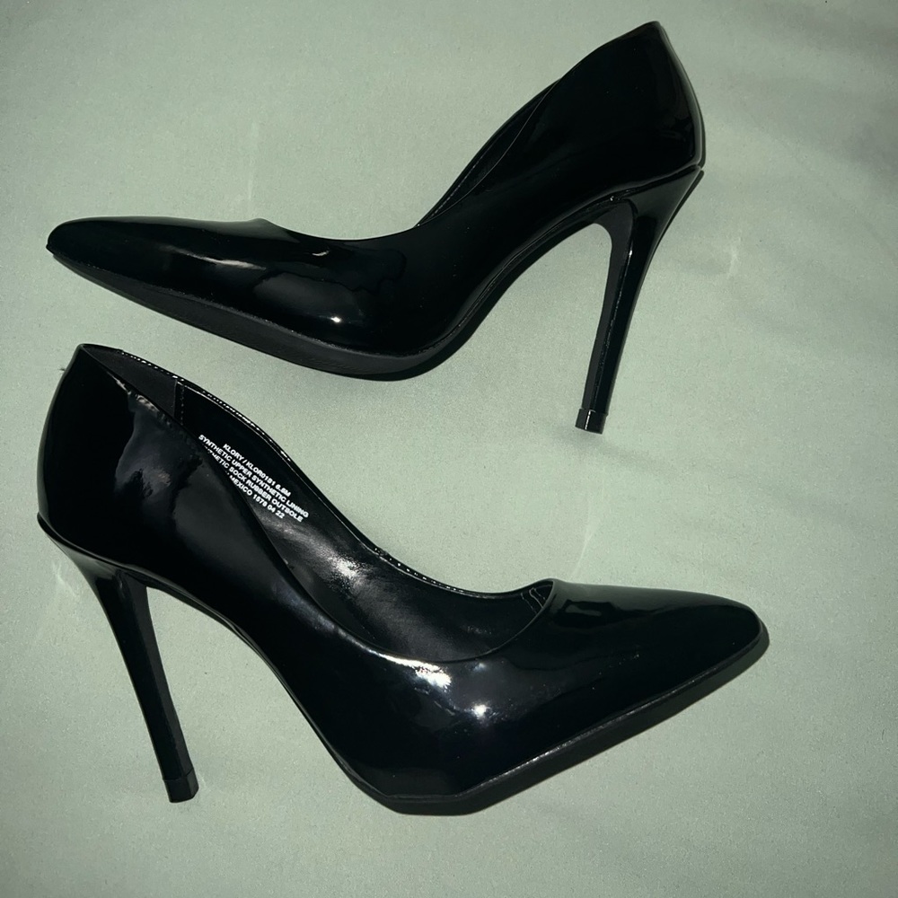 Steve Madden Black pumps